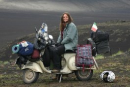 ISLANDE 2006 Volcan Hekla Prise en stop par des italiens en vespa